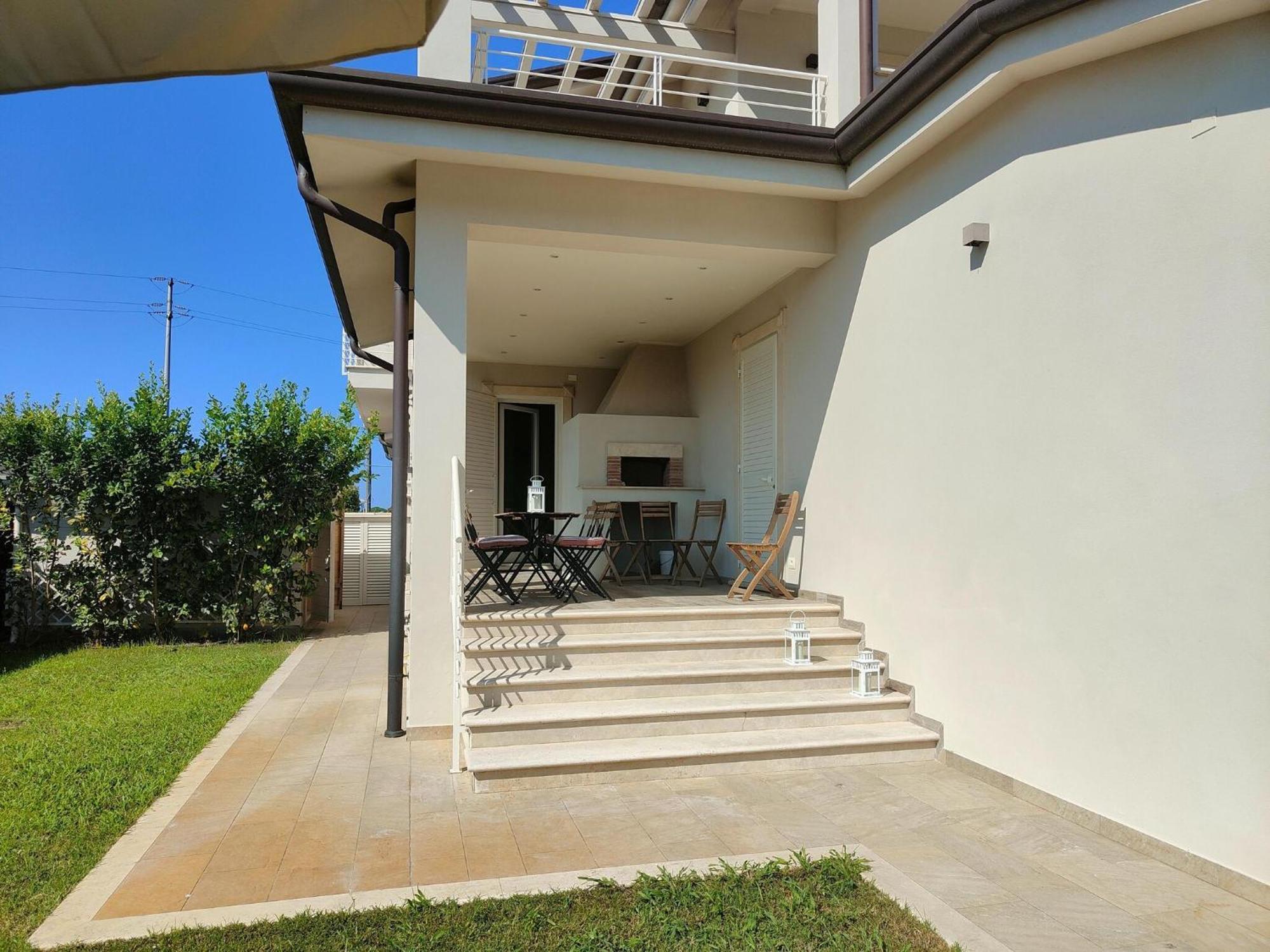 Holiday Home Casa Simone In Lido Di Camaiore Exterior photo